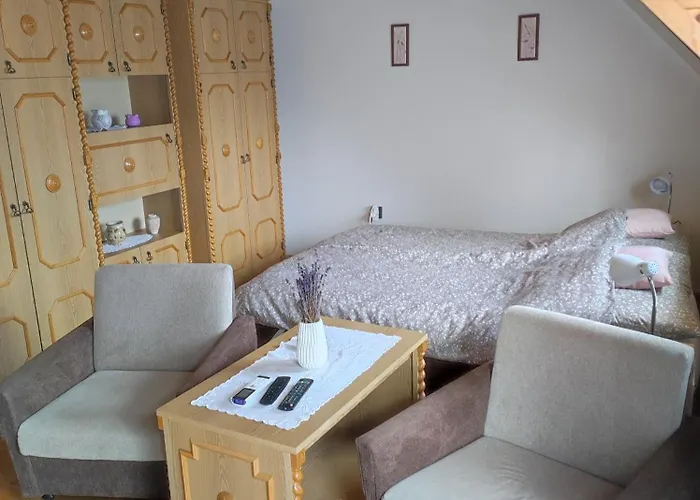 アパート Helga シオーフォク